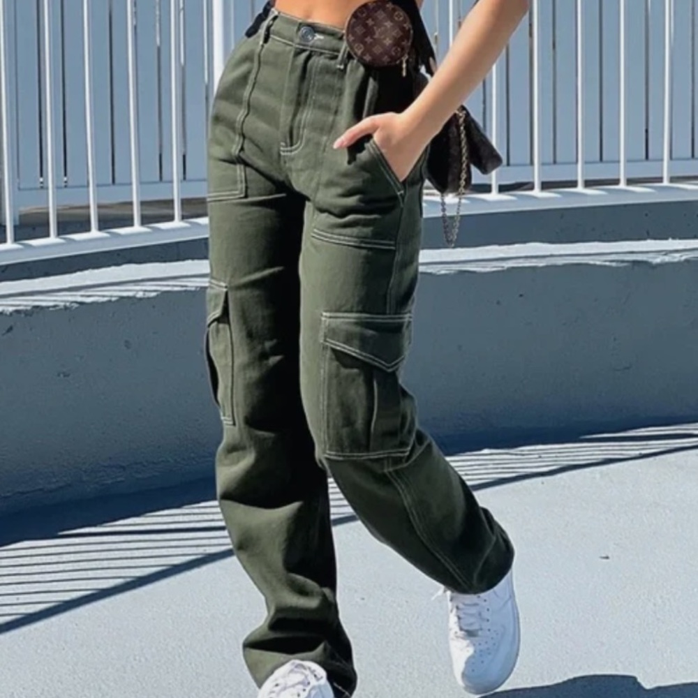White Fox Keep on Moving Cargo Pants